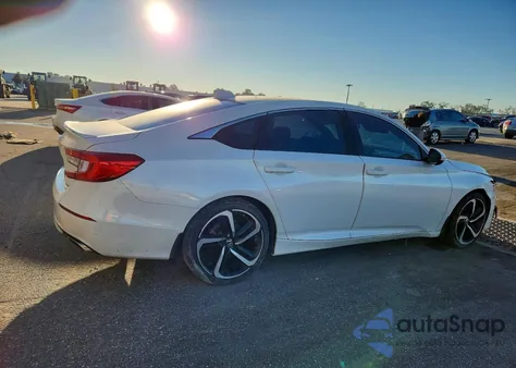 2019 Honda Accord Sport z USA, uszkodzony, nr VIN 1HGCV1F3XKA014475